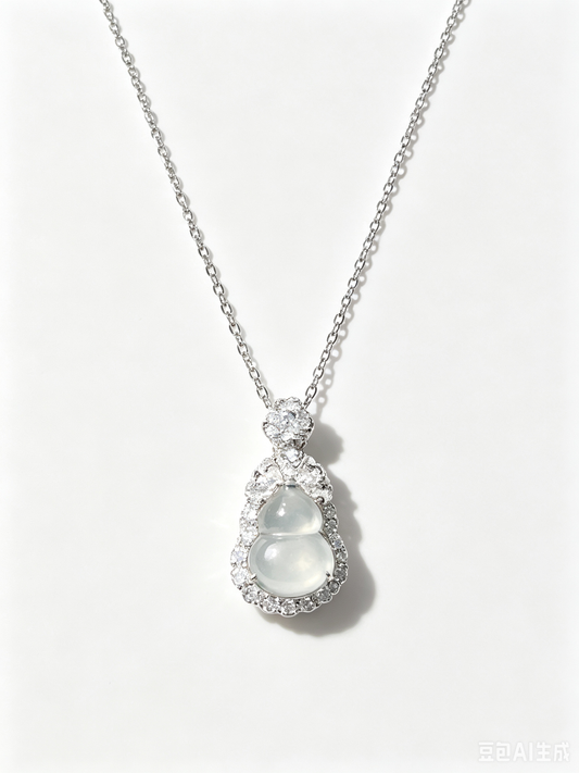 Icy Gourd-Shaped Pendant | 冰透葫芦形翡翠吊坠