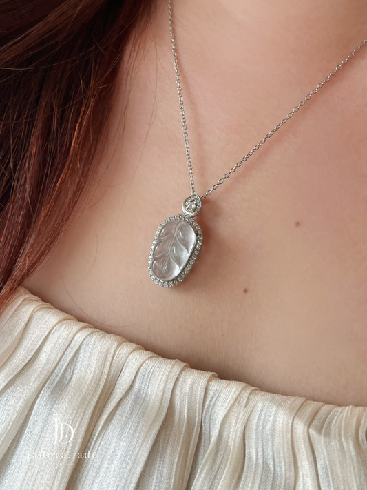 Leaf-Shaped Clear Jade Pendant | 冰透叶形翡翠吊坠