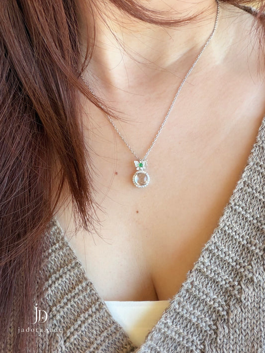 Clear Cabochon with Vivid Green Butterfly Pendant | 冰透翠绿蝴蝶翡翠蛋面吊坠