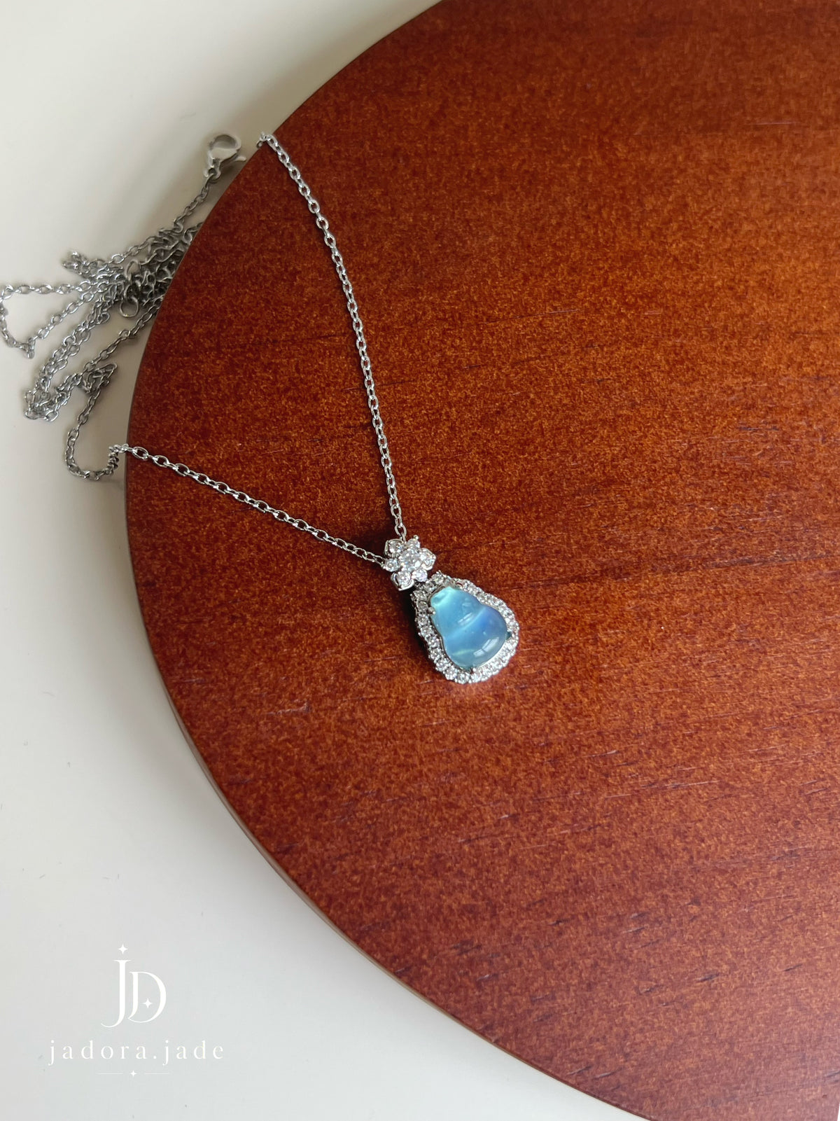 Aquamarine Gourd Crystal Pendant (No Cert)