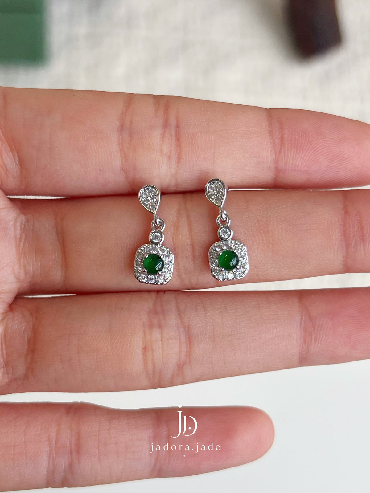 Dewlit Drop Jade Earrings