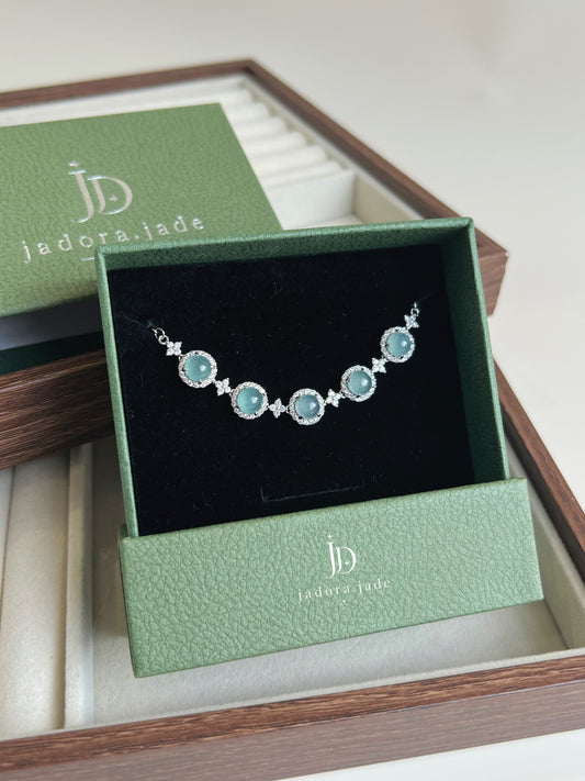 Grande Ice Blue Cabochon Bracelet | 奢华冰蓝翡翠蛋面手链