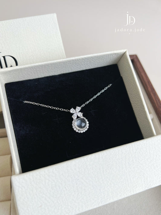 Princess Water Jade Pendant | 公主水润翡翠吊坠