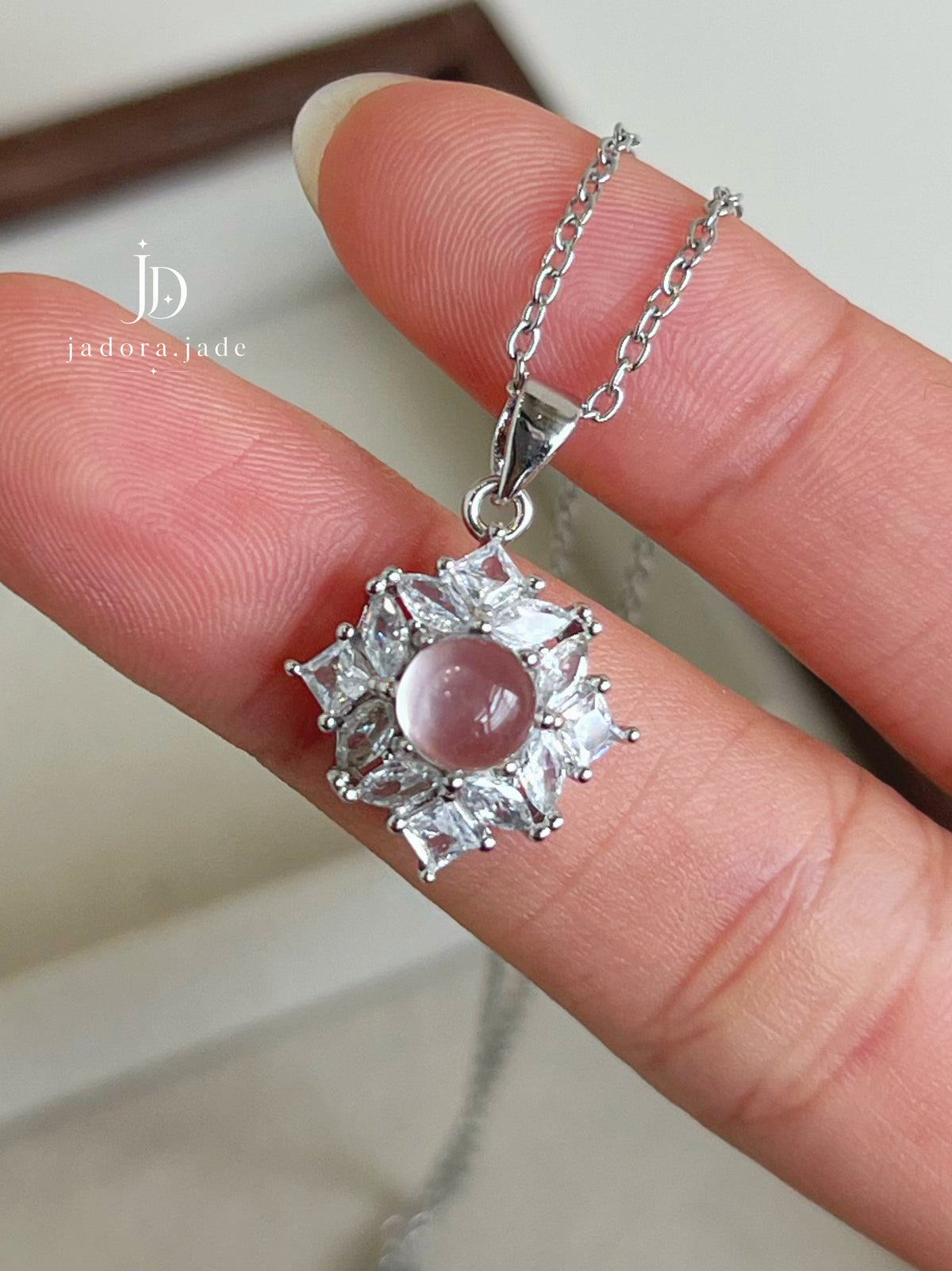 Morning Bloosom Jade Pendant | 晨花翡翠吊坠