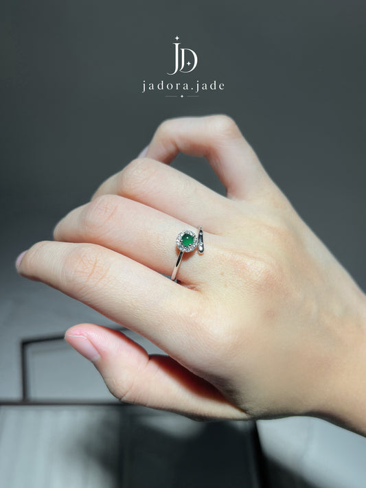Green Marquise Jade Ring (NO CERT) | 翠绿马眼翡翠戒指（无证书）