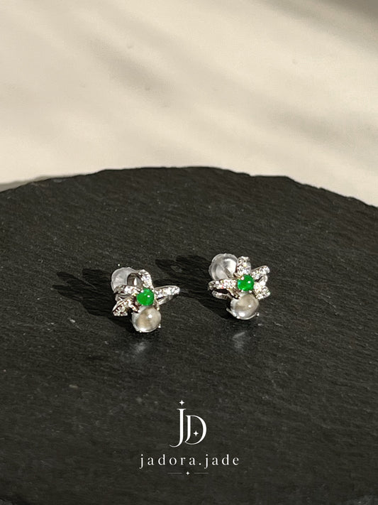 Pearl White with Vivid Green Earring | 珍珠白翠绿翡翠耳环