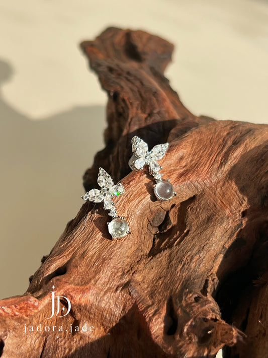 Pristine White Jade Butterfly Earring | 纯净白翡翠蝴蝶耳环