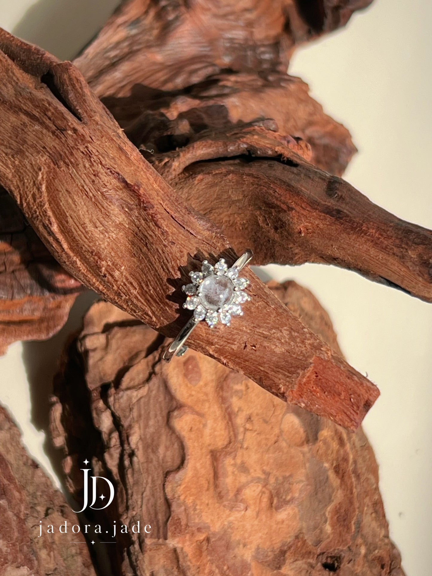 Halo Blossom Clear Jade Ring (NO CERT) | 光环花语冰透翡翠戒指（无证书）