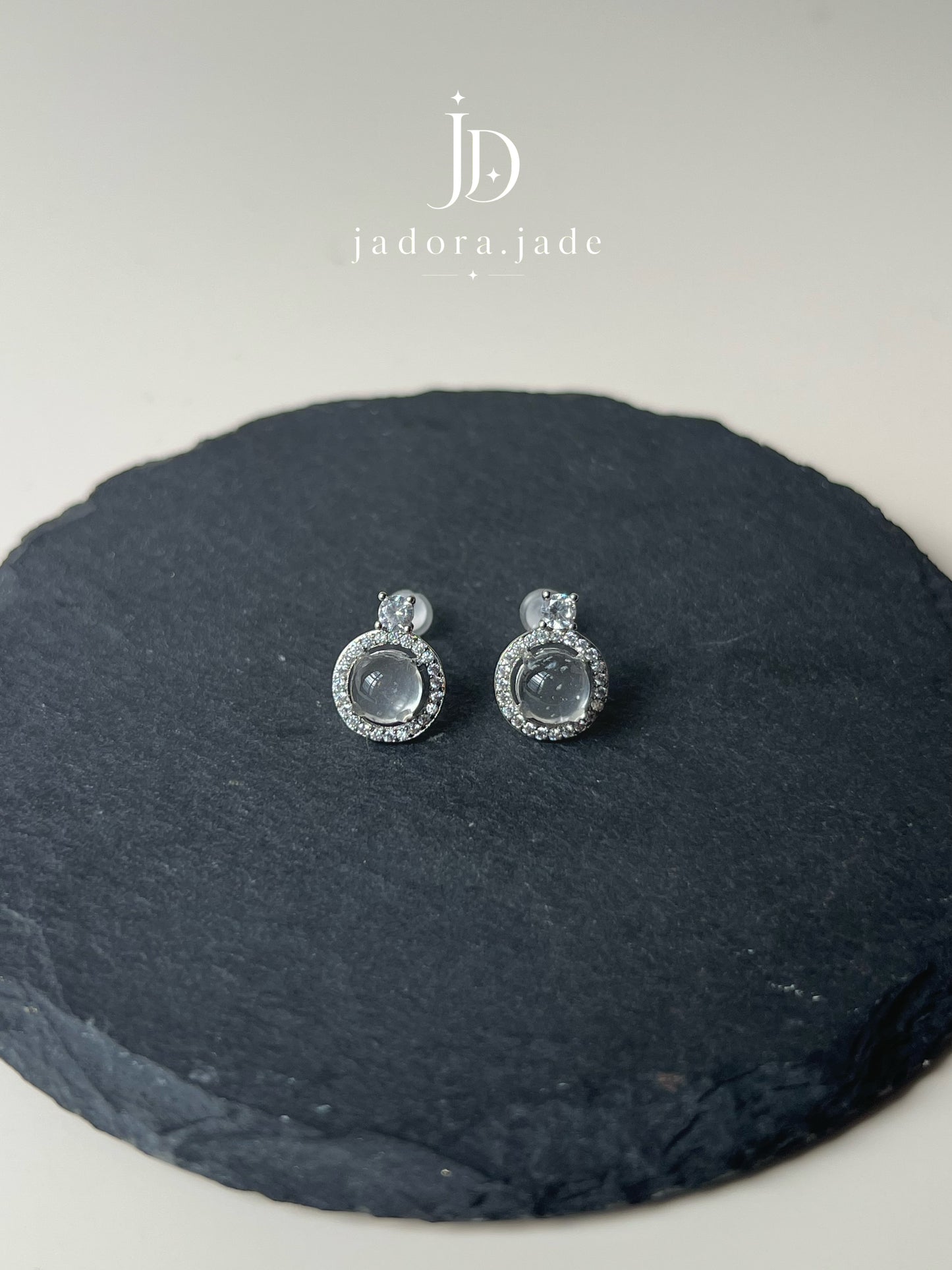 Crystal Mist Cabochon Earring | 晶雾翡翠蛋面耳环