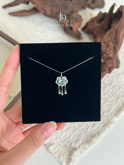 Aquamarine Silver Pendant