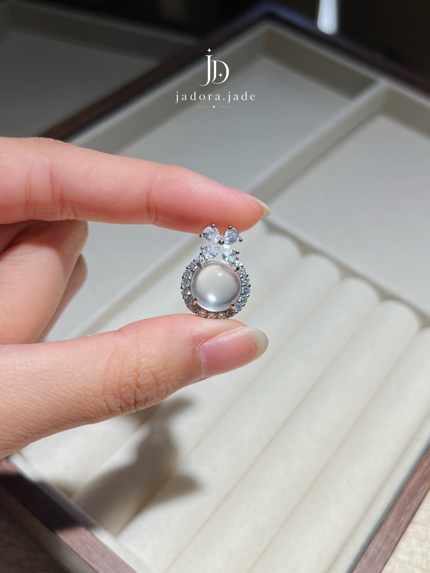 公主透明吊坠（水沫玉）