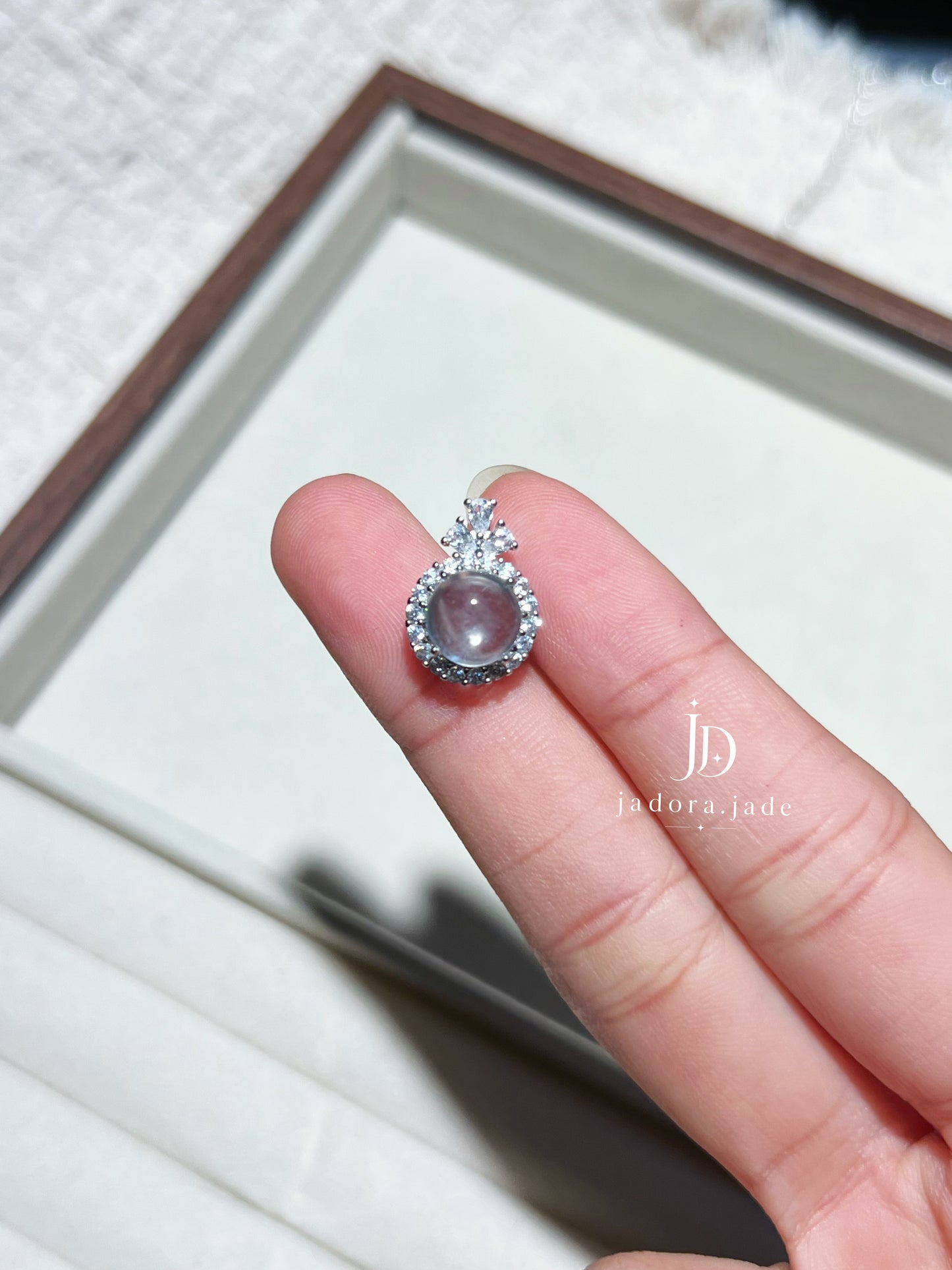 Ribbon of Grace Jade Pendant | 恩典丝带翡翠吊坠